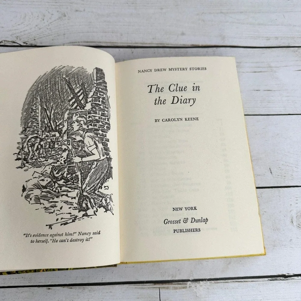 The Clue in the Diary Carolyn Keene 1962 Revised Edition Nancy‎ Drew Mystery